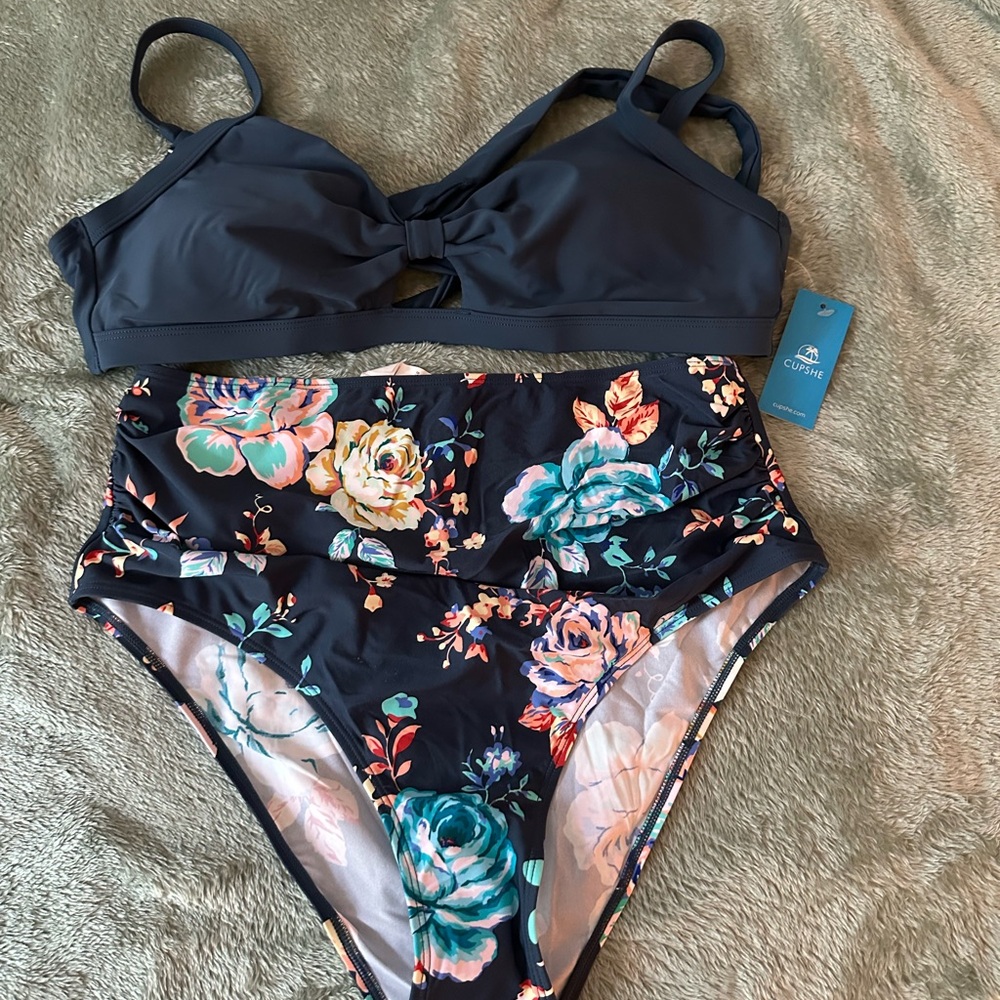 Cupshe  Floral Bikini Set